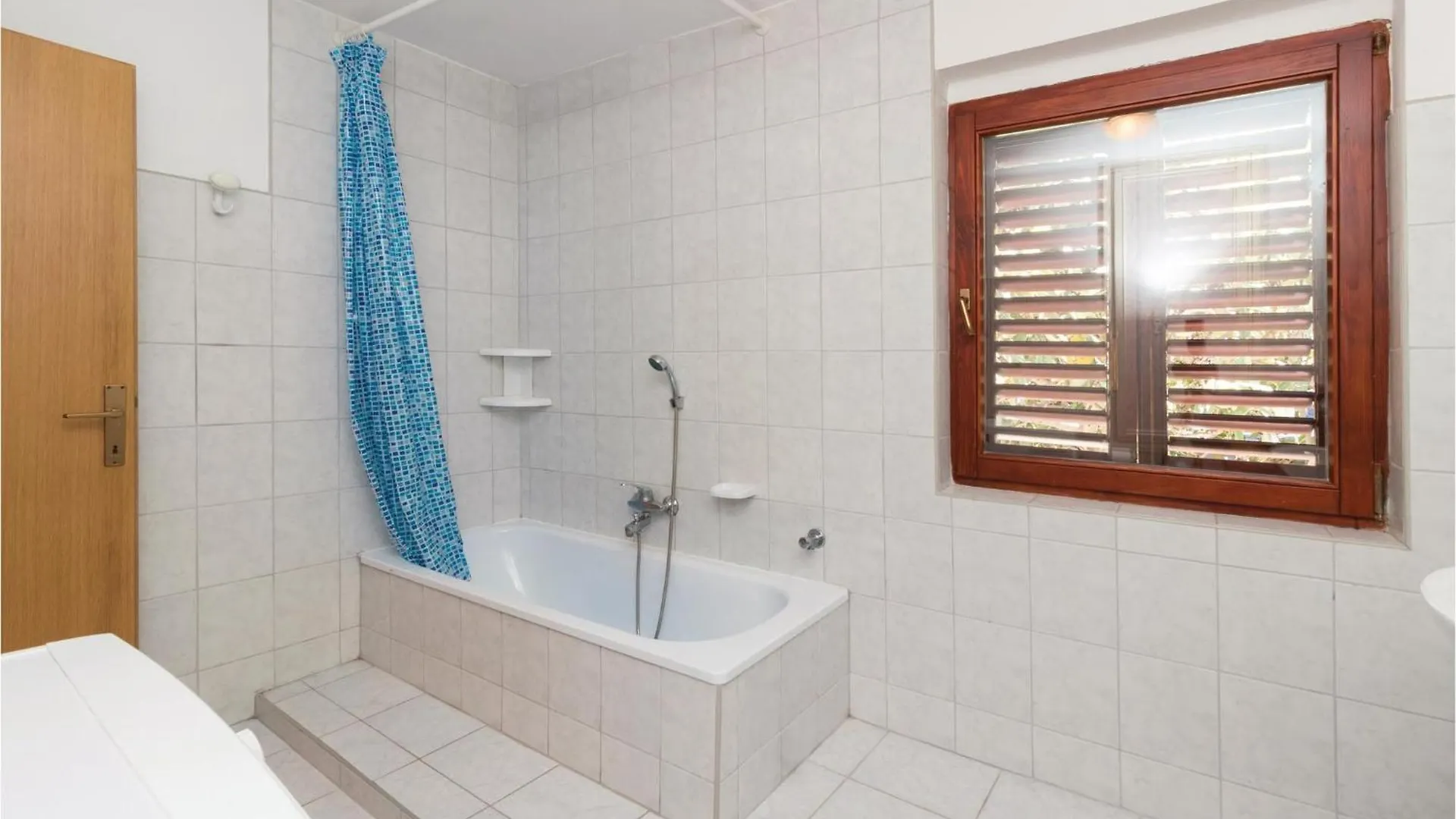 Lovely Home In Preko With Wifi Vikendica